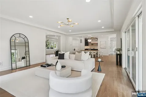 107 Rutland Road Glen Rock NJ 07452