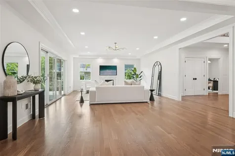 107 Rutland Road Glen Rock NJ 07452
