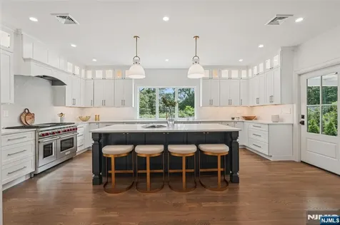 107 Rutland Road Glen Rock NJ 07452