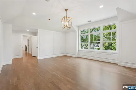 107 Rutland Road Glen Rock NJ 07452