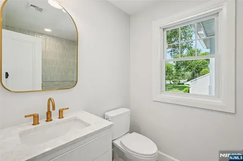107 Rutland Road Glen Rock NJ 07452