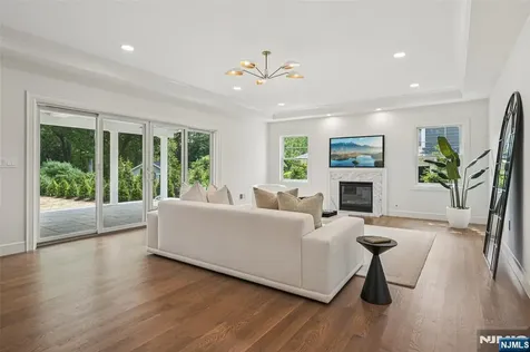 107 Rutland Road Glen Rock NJ 07452