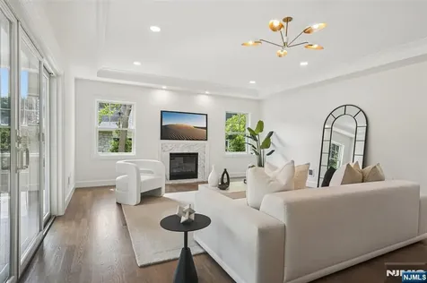 107 Rutland Road Glen Rock NJ 07452