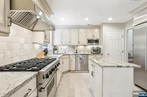 122 Greenway Road Glen Rock NJ 07452