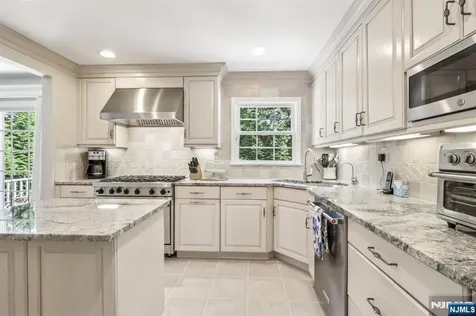 122 Greenway Road Glen Rock NJ 07452