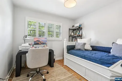 122 Greenway Road Glen Rock NJ 07452