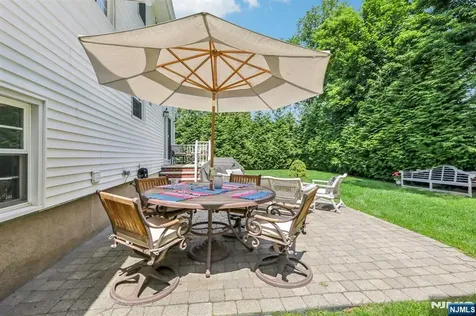 122 Greenway Road Glen Rock NJ 07452