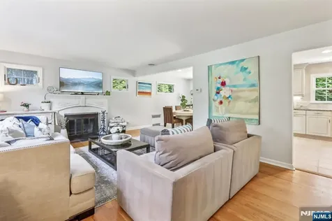 122 Greenway Road Glen Rock NJ 07452