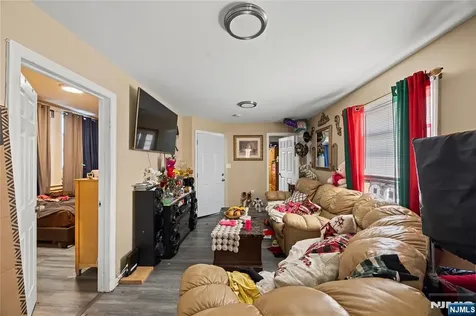 109 Lyon Street Paterson NJ 07524