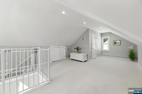 38 Stephen Street Montclair NJ 07042