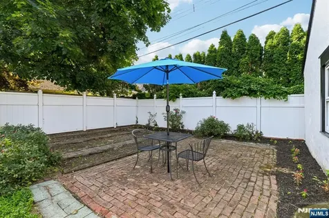 38 Stephen Street Montclair NJ 07042