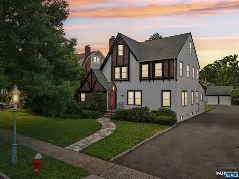 38 Stephen Street Montclair NJ 07042