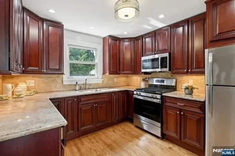 38 Stephen Street Montclair NJ 07042