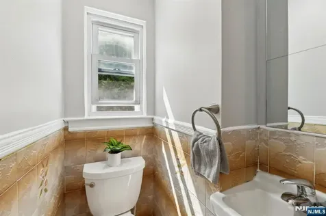 38 Stephen Street Montclair NJ 07042