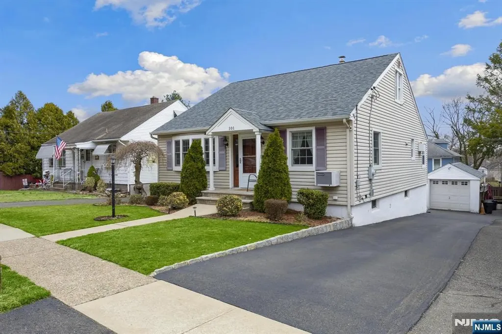 101 Pasadena Place Hawthorne NJ 07506