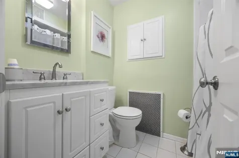 101 Pasadena Place Hawthorne NJ 07506