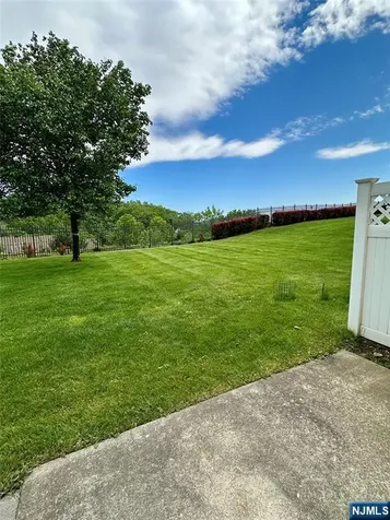 35 Magnolia Way North Haledon NJ 07508