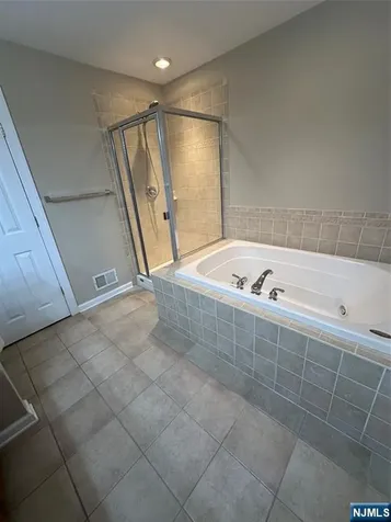 35 Magnolia Way North Haledon NJ 07508
