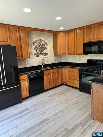 35 Magnolia Way North Haledon NJ 07508