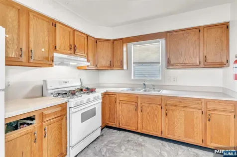 651-653 17th Street Newark NJ 07103