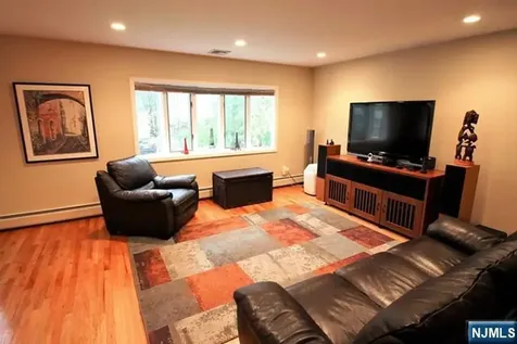 29 Ridge Street Waldwick NJ 07463