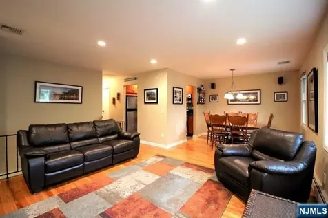 29 Ridge Street Waldwick NJ 07463