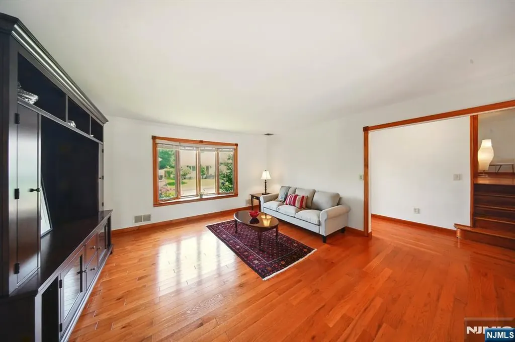 43 Carol Place Bloomfield NJ 07003