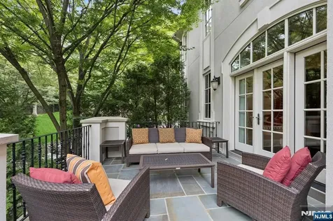 511 Bellaire Drive Demarest NJ 07627
