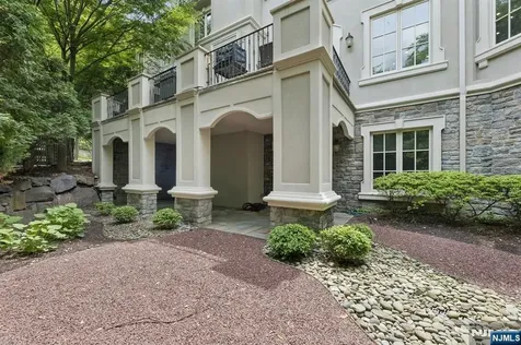511 Bellaire Drive Demarest NJ 07627