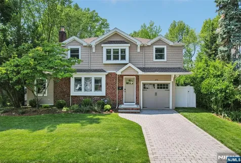 473 The Fenway River Edge NJ 07661