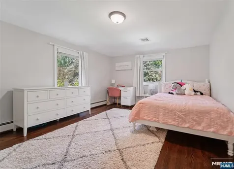 473 The Fenway River Edge NJ 07661