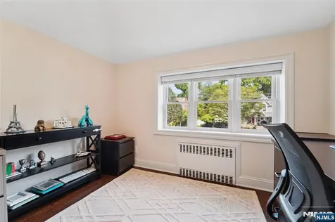 473 The Fenway River Edge NJ 07661