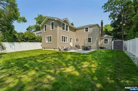 473 The Fenway River Edge NJ 07661