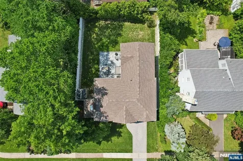 473 The Fenway River Edge NJ 07661