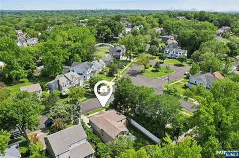 473 The Fenway River Edge NJ 07661