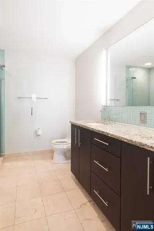 812 Hudson Park Edgewater NJ 07020