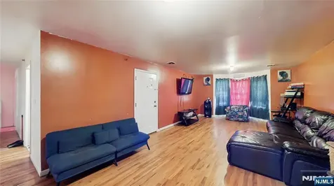 129-131 Seymour Avenue Newark NJ 07108