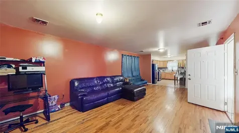 129-131 Seymour Avenue Newark NJ 07108