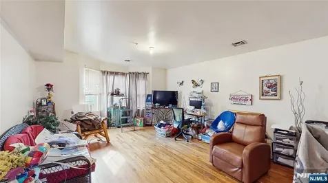 129-131 Seymour Avenue Newark NJ 07108