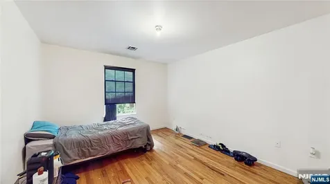 129-131 Seymour Avenue Newark NJ 07108