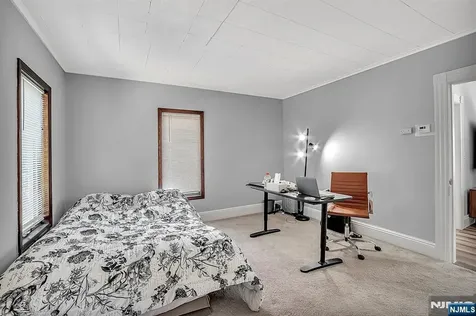 77 Myrtle Avenue Allendale NJ 07401