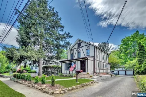 77 Myrtle Avenue Allendale NJ 07401