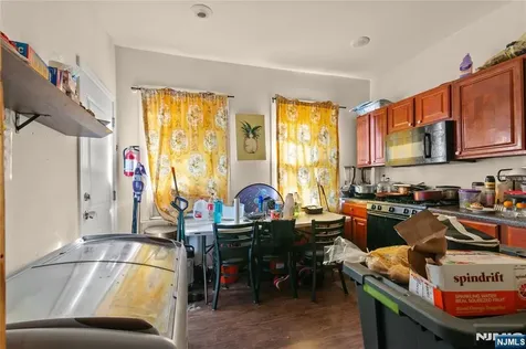 36 Arverne Terrace Irvington NJ 07111