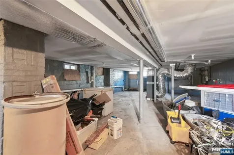 36 Arverne Terrace Irvington NJ 07111