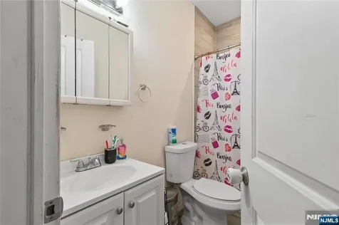 36 Arverne Terrace Irvington NJ 07111