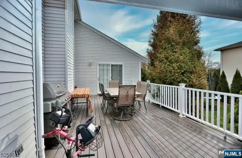 8 Winfield Court Fairfield NJ 07004