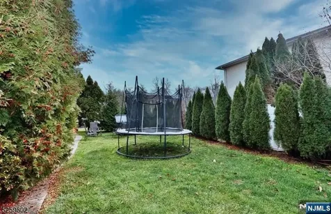 8 Winfield Court Fairfield NJ 07004
