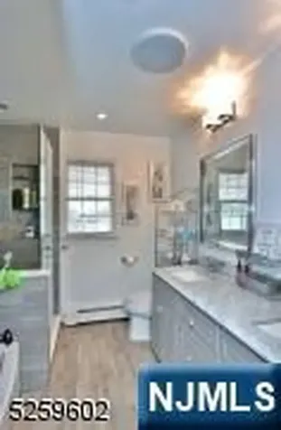 8 Winfield Court Fairfield NJ 07004