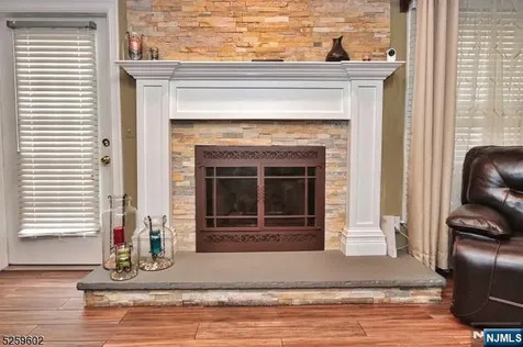 8 Winfield Court Fairfield NJ 07004