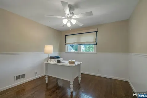 31 Woodvale Road Glen Rock NJ 07452